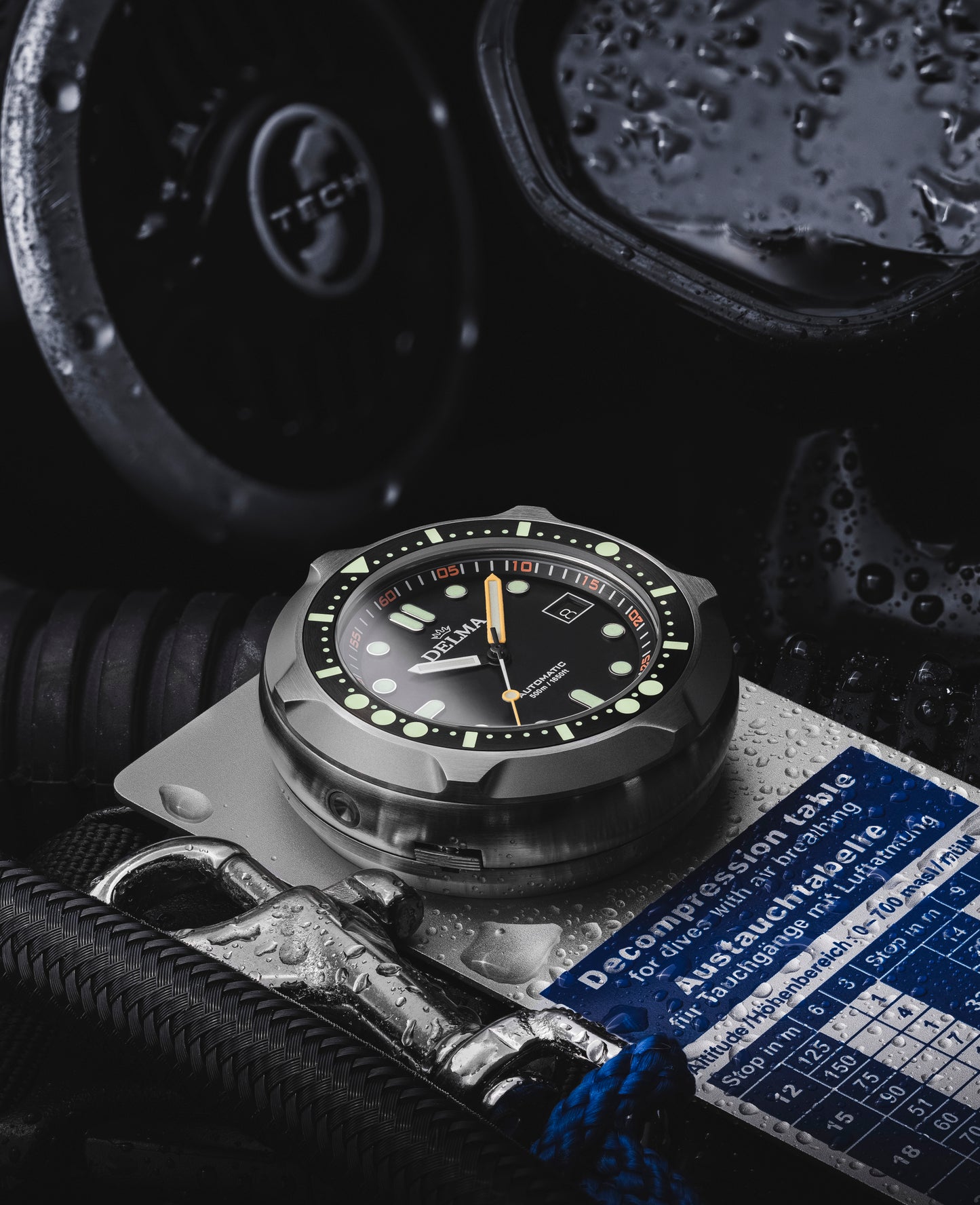 DELMA QUATTRO ORANGE DIAL BLACK BEZEL