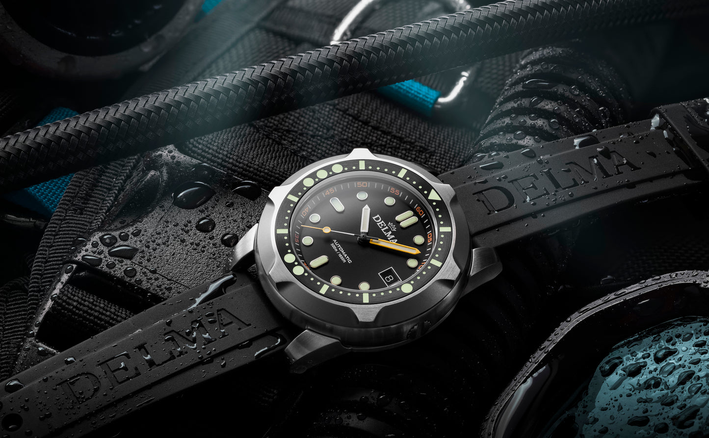 DELMA QUATTRO ORANGE DIAL BLACK BEZEL